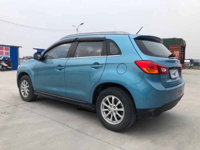 北京14年三菱劲炫5