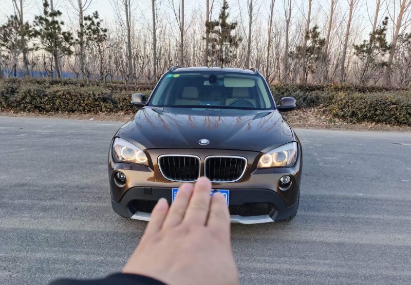 济南12年宝马X11