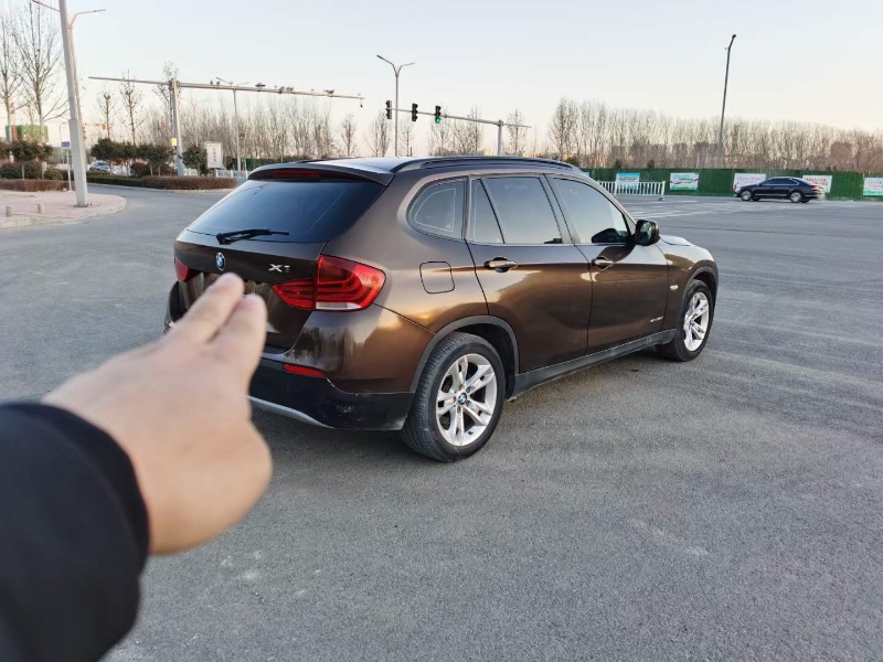 济南12年宝马X19