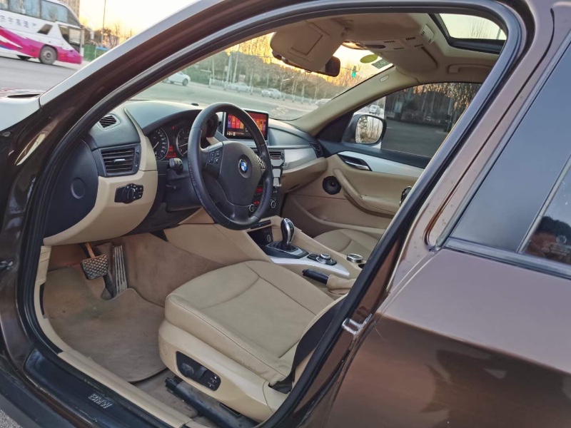 济南12年宝马X16