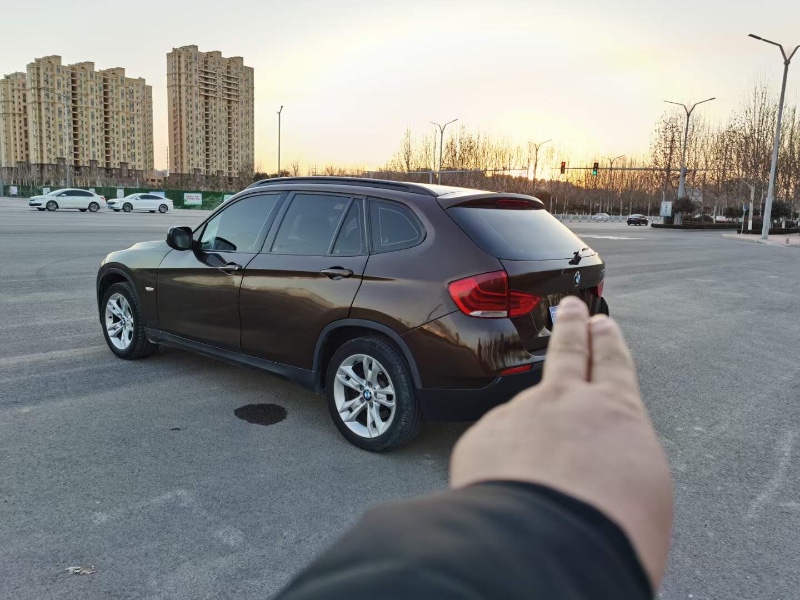 济南12年宝马X17