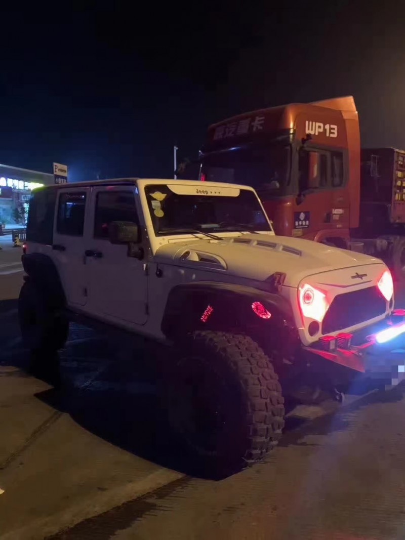 洛陽16年Jeep牧馬人8