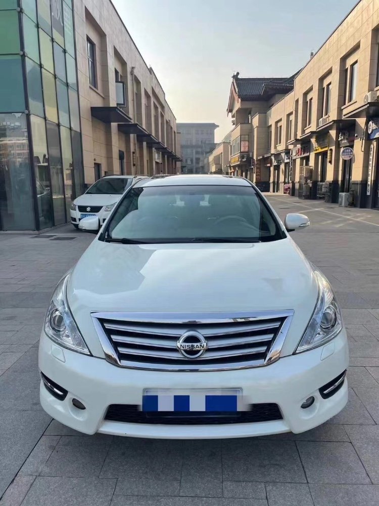 青岛13年日产天籁9