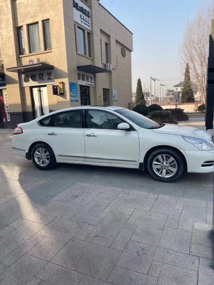 青岛13年日产天籁8