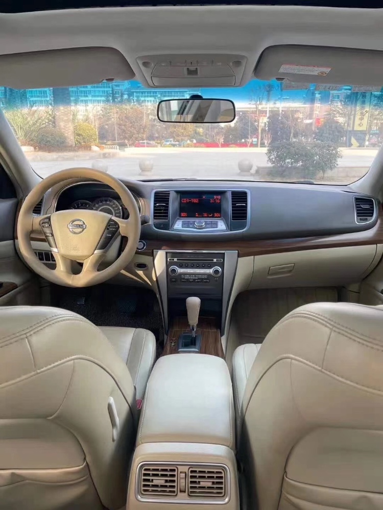 青岛13年日产天籁5