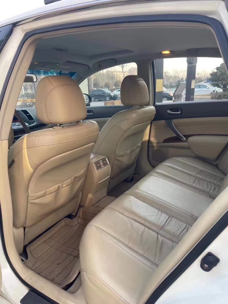 青岛13年日产天籁4