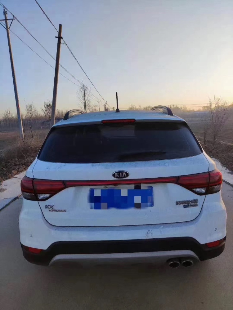 烟台18年起亚KXCROSS7