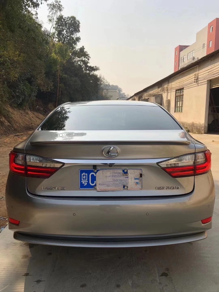 江门16年雷克萨斯ES7