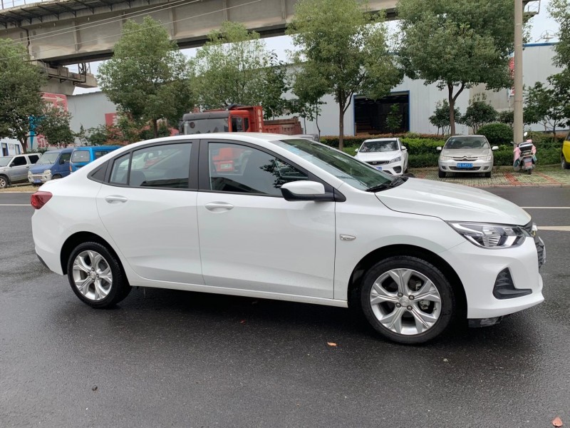 北京19年雪佛兰科沃兹8