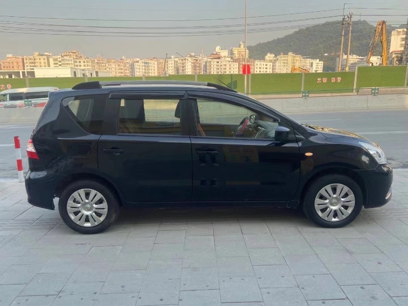 广州13年日产骊威4