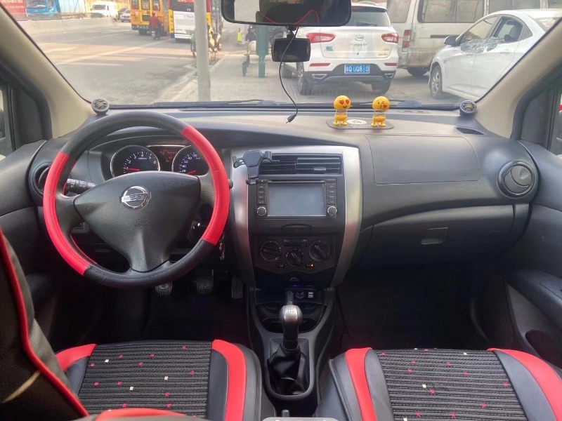 广州13年日产骊威7