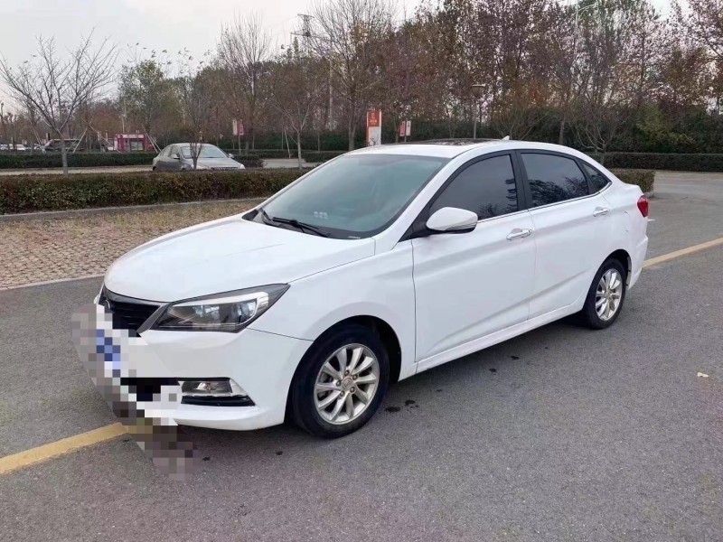 潍坊15年长安汽车悦翔V72