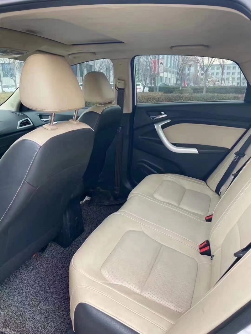 潍坊15年长安汽车悦翔V75