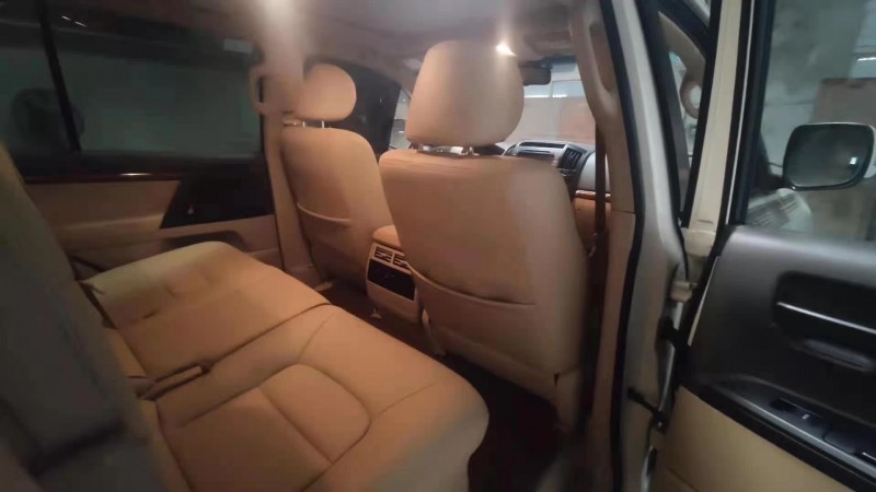 北京15年丰田兰德酷路泽2