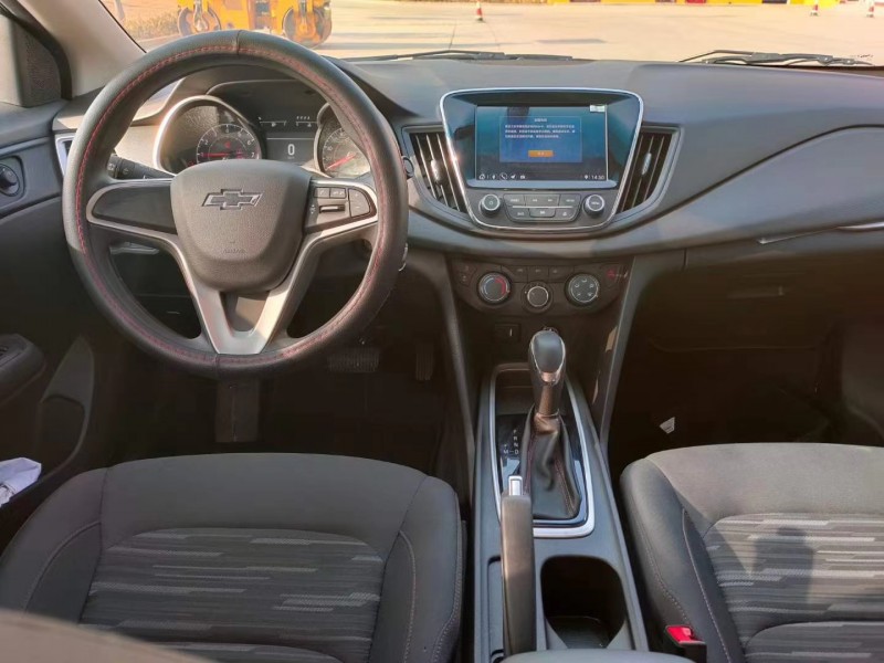 北京20年雪佛兰科鲁泽5