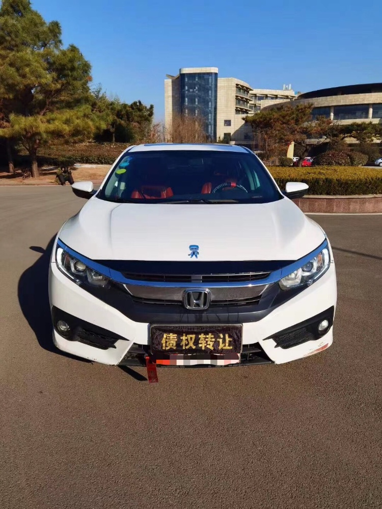 青岛17年本田思域8