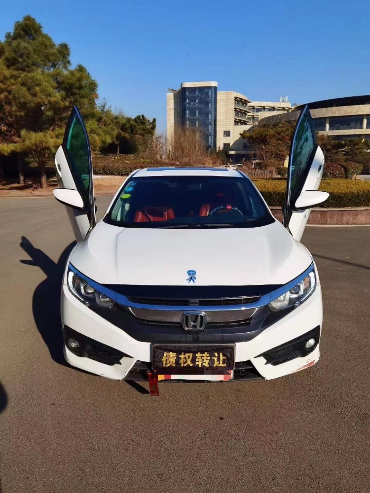 青岛17年本田思域9