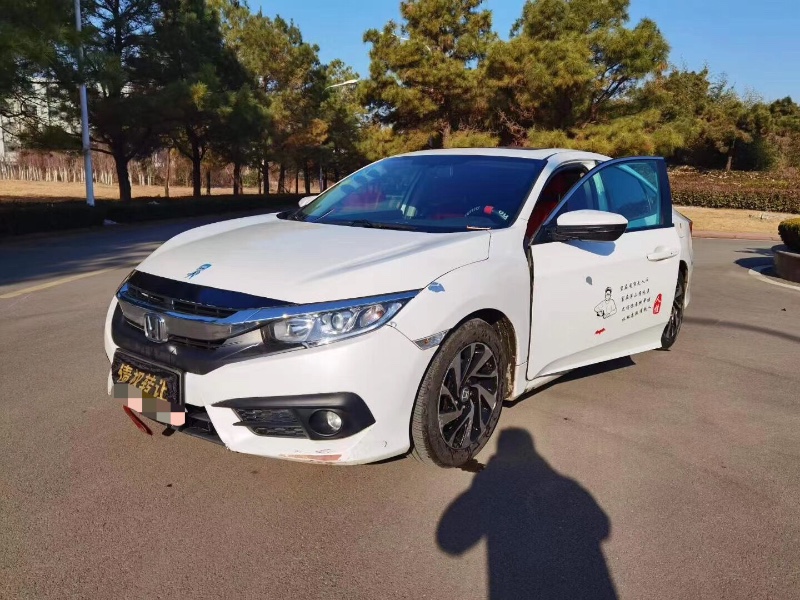 青岛17年本田思域6