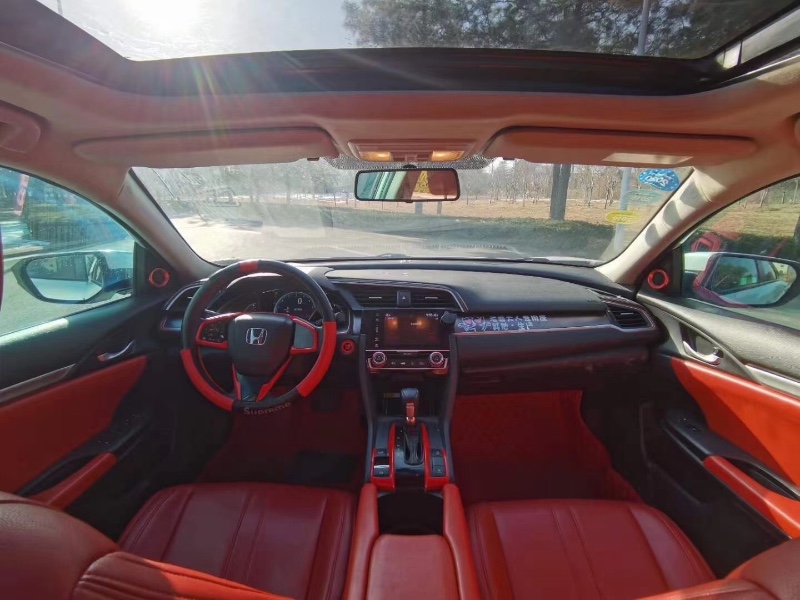 青岛17年本田思域1