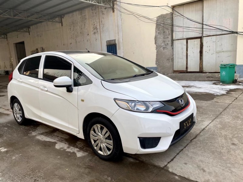 临沂16年本田飞度3