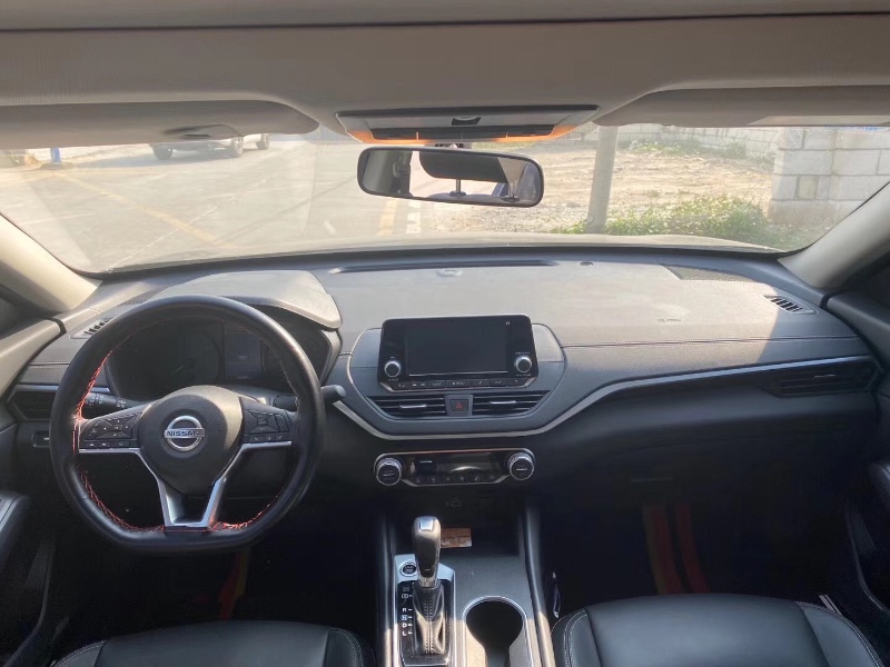 广州19年日产天籁3