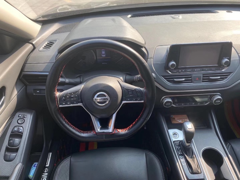 广州19年日产天籁2