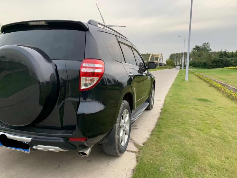 盐城11年丰田RAV48