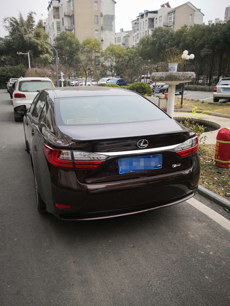 武汉15年雷克萨斯ES2