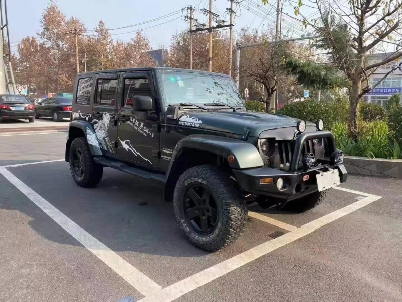 濟寧11年Jeep牧馬人2
