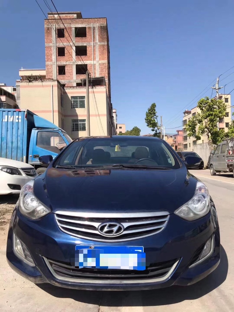 广州12年现代朗动1