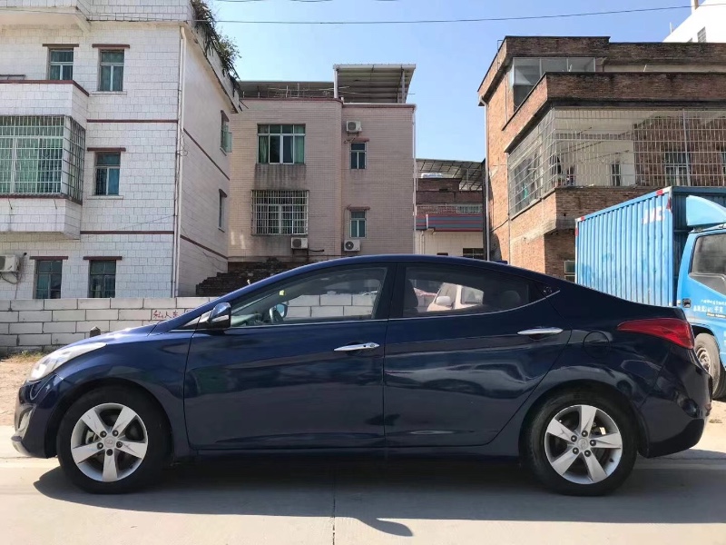 广州12年现代朗动7