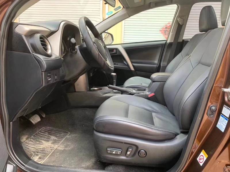 東營16年豐田RAV4榮放6