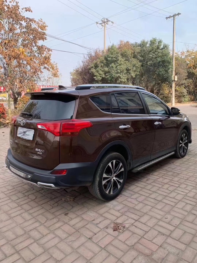 東營16年豐田RAV4榮放8