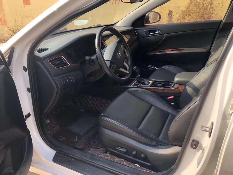 济南15年现代名图8