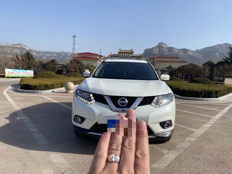 济南16年日产奇骏1