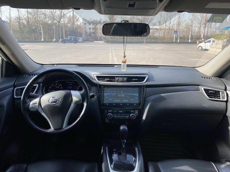 济南16年日产奇骏8