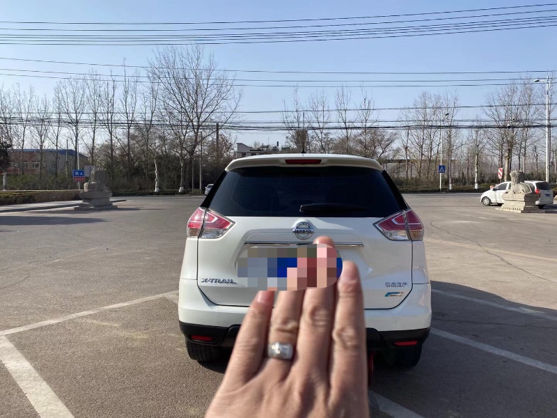 济南16年日产奇骏9