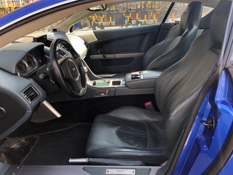 深圳14年阿斯顿·马丁Virage2