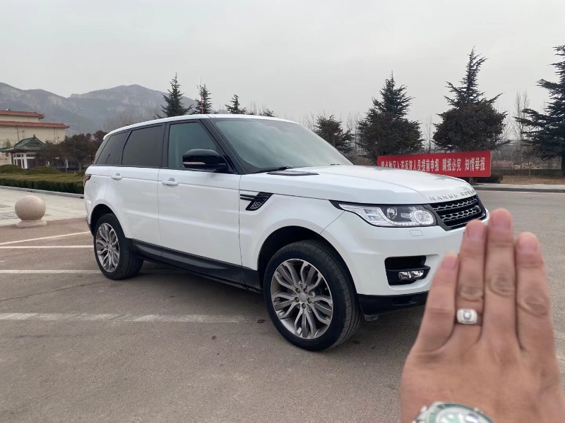 济南16年路虎揽胜运动3