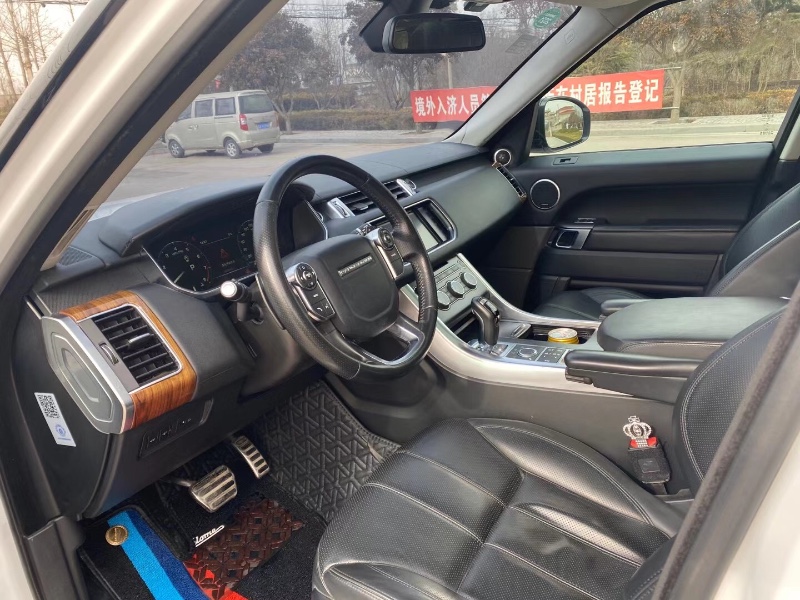 济南16年路虎揽胜运动6