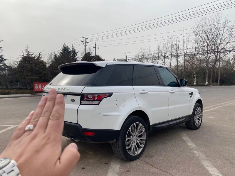 济南16年路虎揽胜运动5
