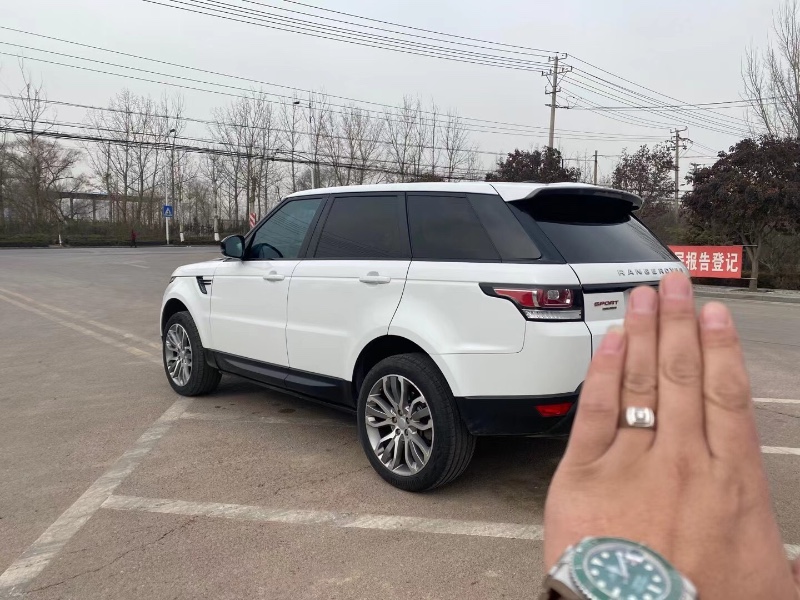 济南16年路虎揽胜运动4