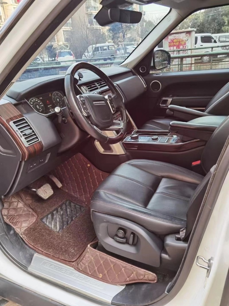 北京17年路虎揽胜行政3