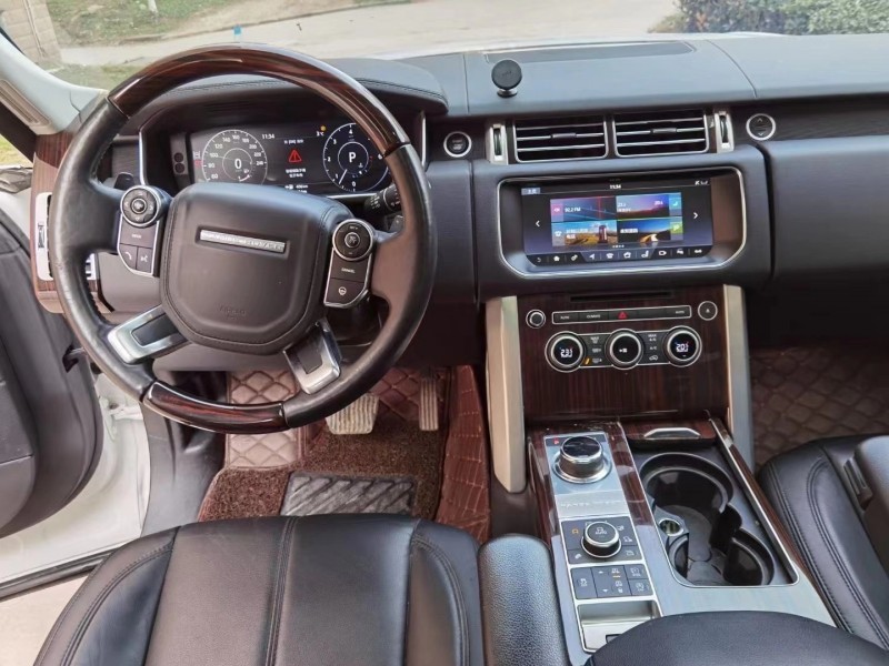 北京17年路虎揽胜行政2