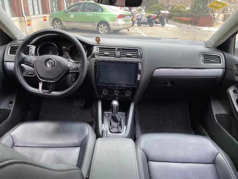 济南18年大众速腾8