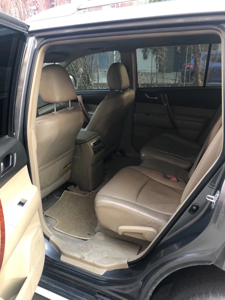 济南10年丰田汉兰达3