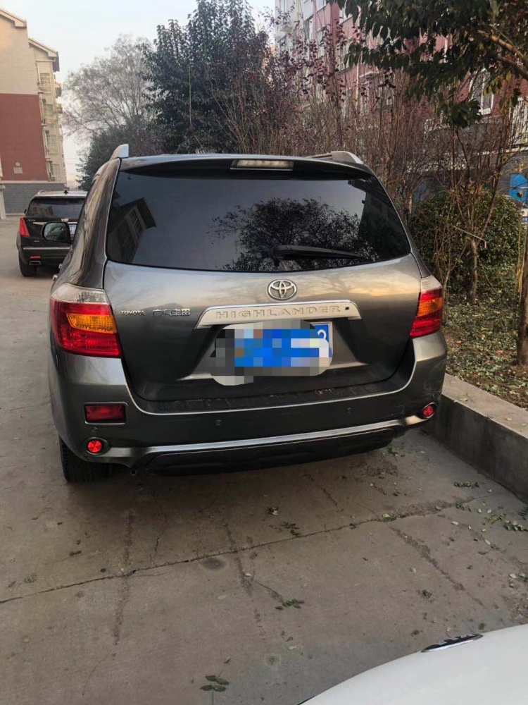 济南10年丰田汉兰达1