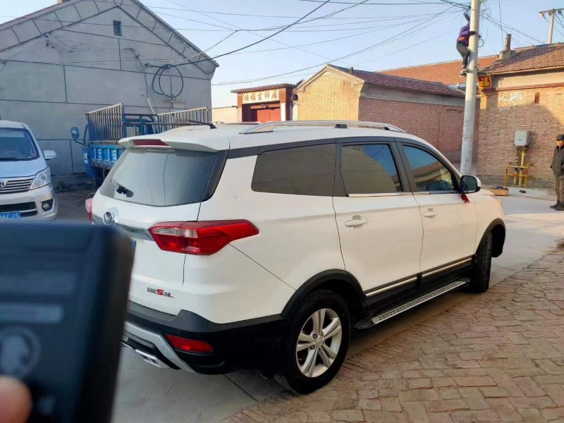 潍坊19年北汽幻速S38