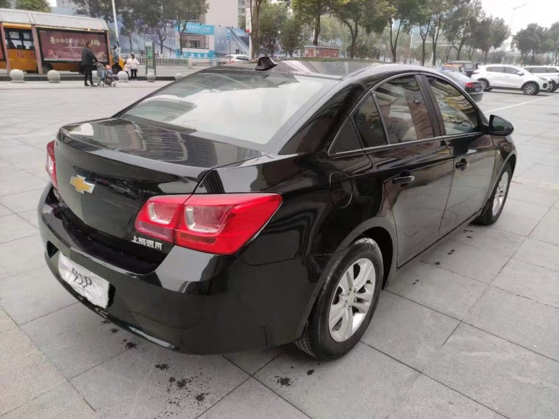 北京15年雪佛兰科鲁兹5