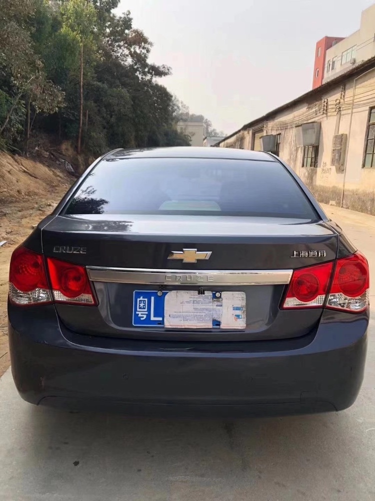 江门10年雪佛兰科鲁兹3